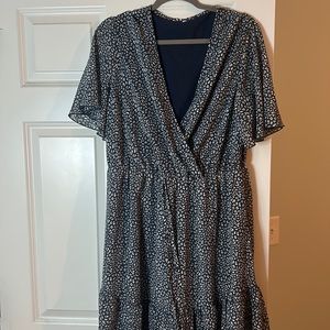 Size XL knee length dress